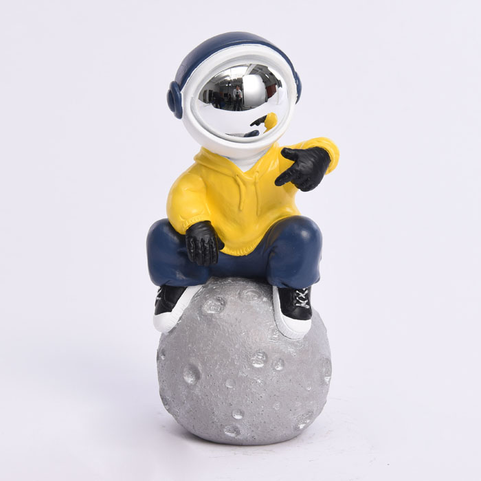 Figura Astronauta Sentado Luna 24 Cm Gris/amarillo | Esculturas | decoracion